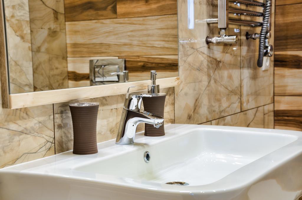 Leogrand Apartments Z Panoramoyu Lvova エクステリア 写真