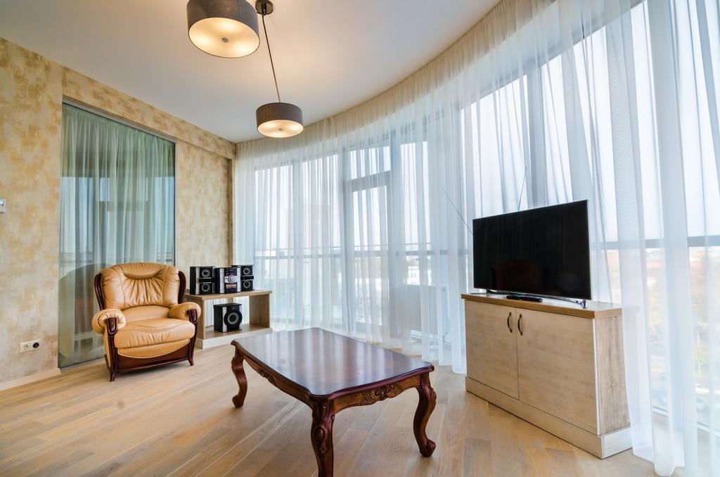 Leogrand Apartments Z Panoramoyu Lvova エクステリア 写真